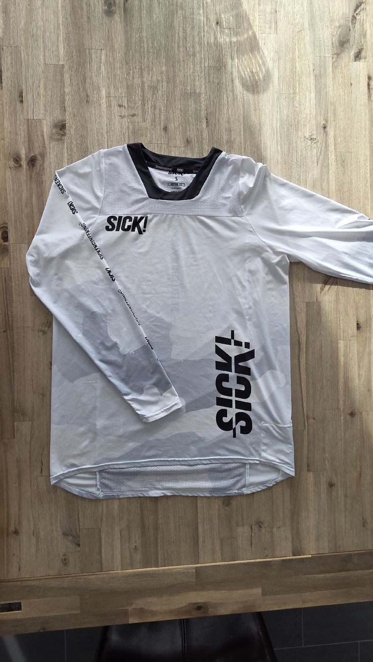 Leibchen & Hosen: Bike Jersey Langarm "Sick Series" – Gebraucht aus Siebnen von Tomba25430
