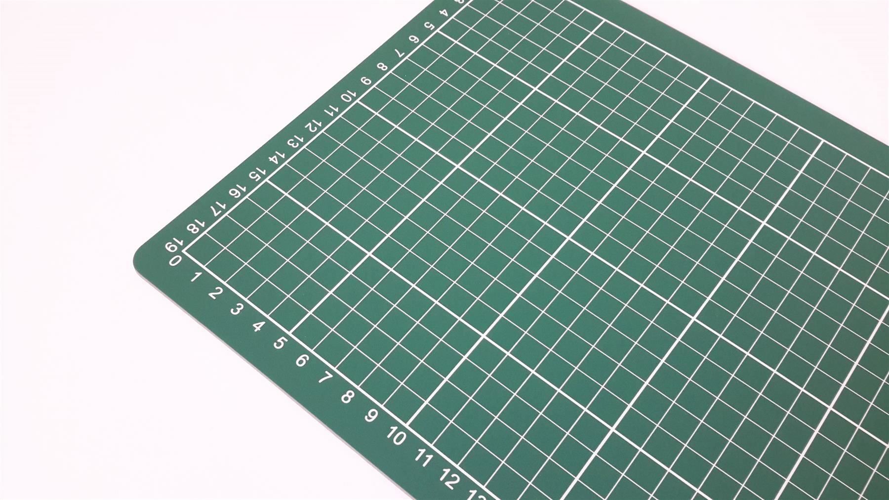 Tappeto da gioco: Schneidematte DIN A4, grün (r) – Nuovo e nell'imballaggio originale da St. Gallen venduto da cointec 2