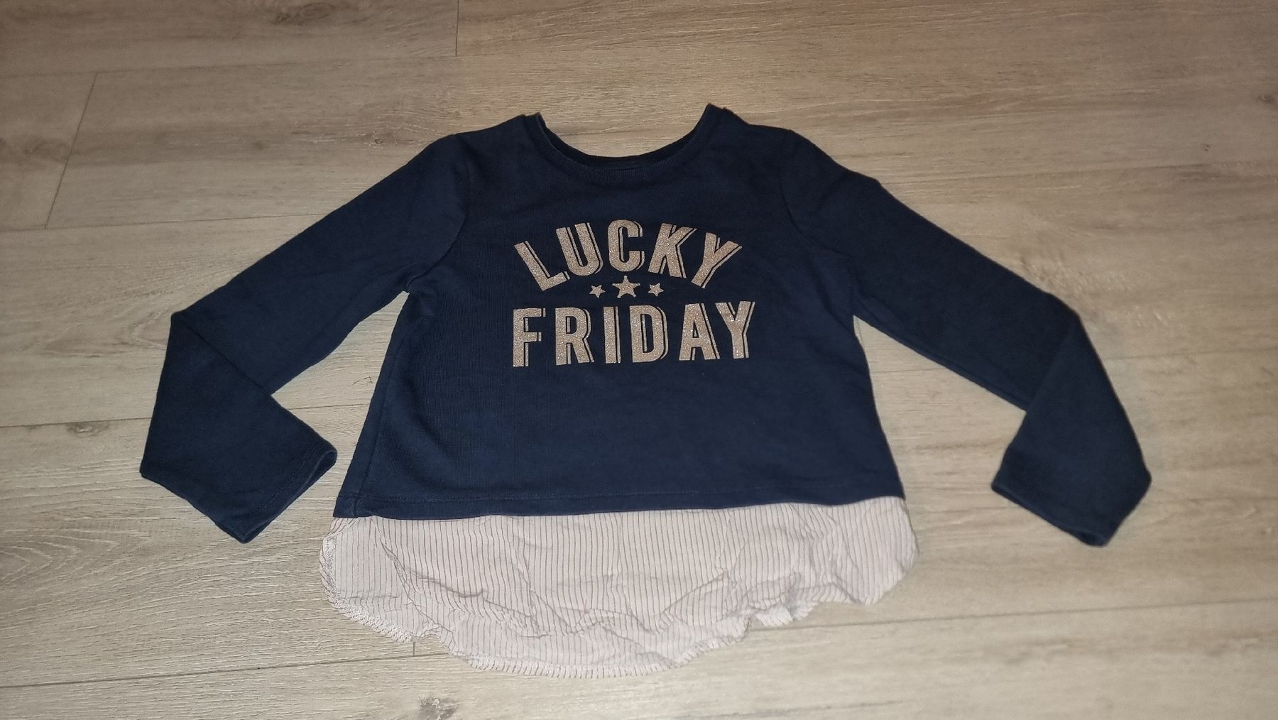 Maglioni & Felpe: "Lucky Friday" Langarmshirt, Gr. 140 – Usato da Wigoltingen venduto da Zuckerfee84