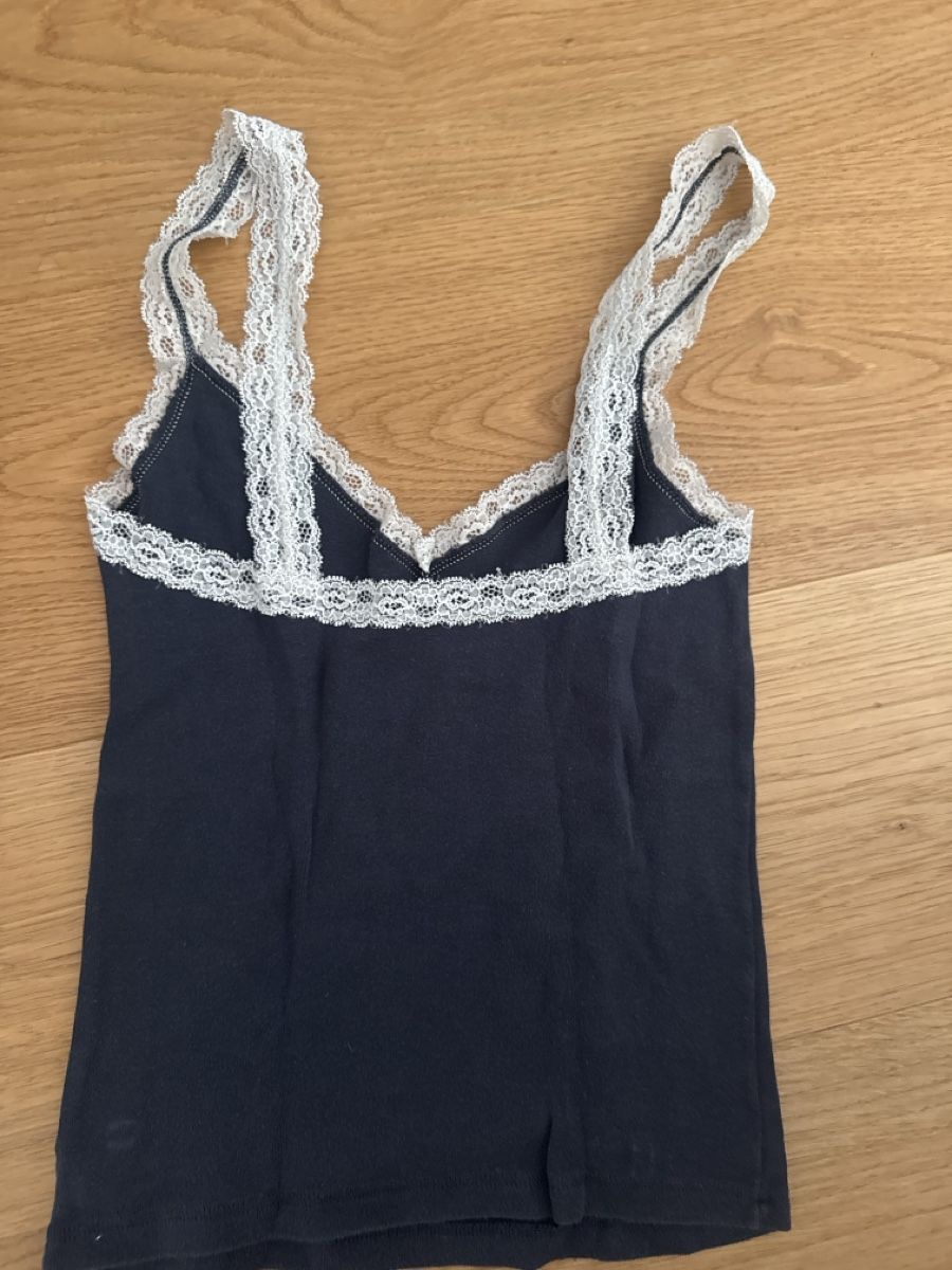 Brandy Melville Top: Brandy Melville Top blau spitze – Nuovo (secondo la descrizione) da Solothurn venduto da jgu_xfz2 1