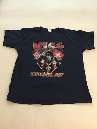 Kiss band shirt