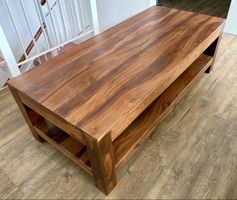 Couchtisch Holz Massiv braun 2 Ablageflächen guter Zustand