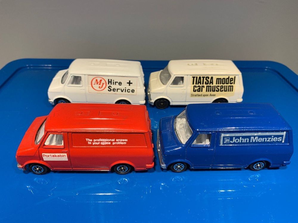 Dinky Toys GB N°412 - Bedford Van AA - Jaune - Châssis Noir Mat - Neuf En Boîte