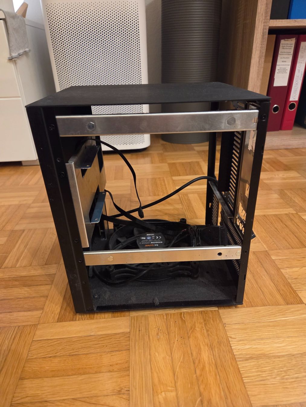 Jonsbo Custodie: Jonsbo C2 Mini-ITX PC Gehäuse – Usato da Winterthur venduto da SilWi 4