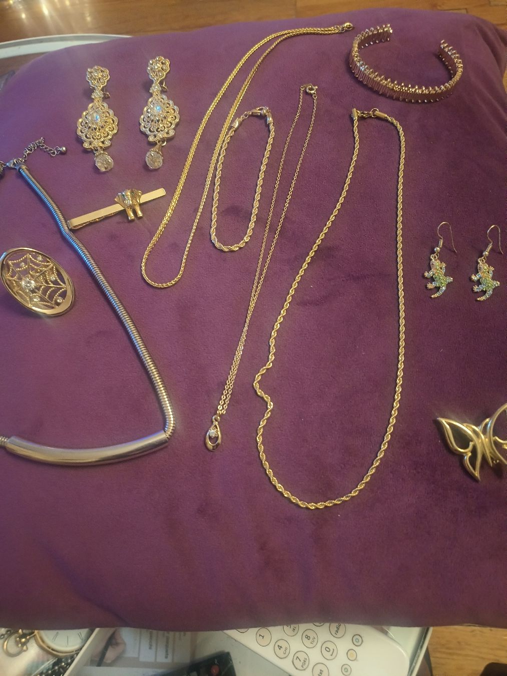 Sonstiger Schmuck: lot bijoux diverses – Gebraucht aus Pampigny von Nathbn