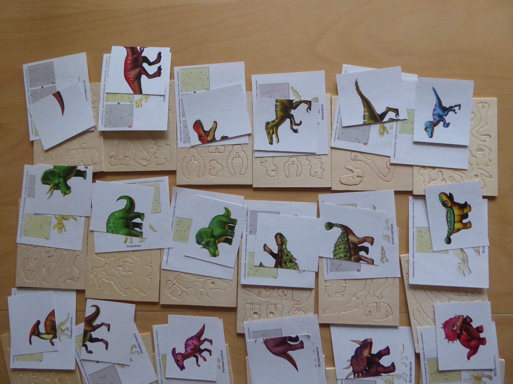 Migros Giocattoli: Migros Animanca Dinosaurier Steckfiguren. – Usato da Aadorf venduto da Dragonfisch 6