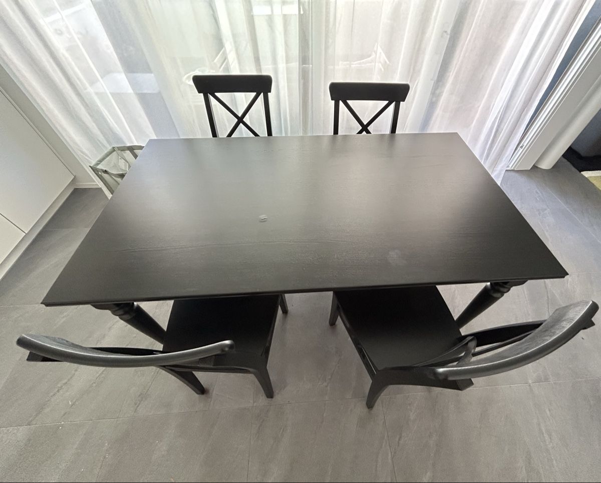 Ikea Set di tavolo e panche: Esstisch ROSENTORP mit 4 Stühlen – Usato da Lyss venduto da zeb_f7sl