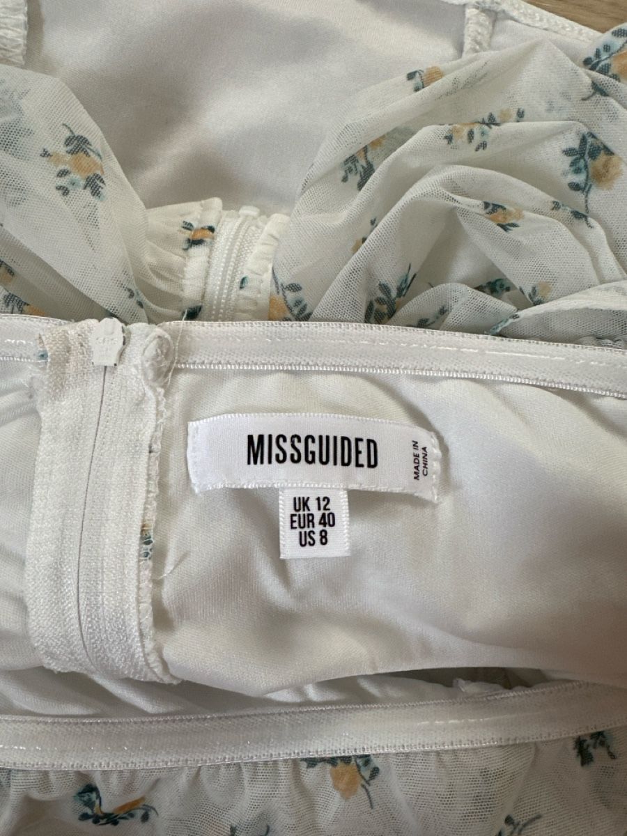 Top: Top Missguided Gr. 40 – Usato da St. Gallen venduto da raphaela_99 2