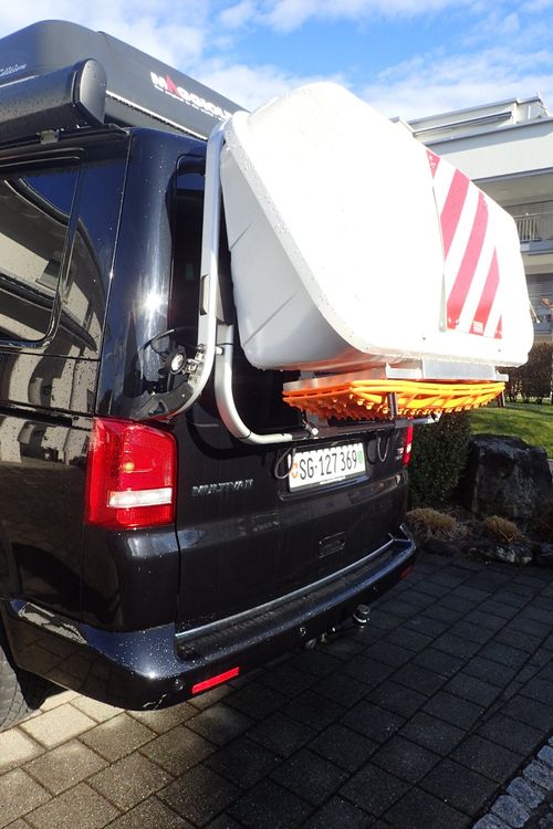 Fabelhafte Gepackbox Auf Anhangerkupplung Bild