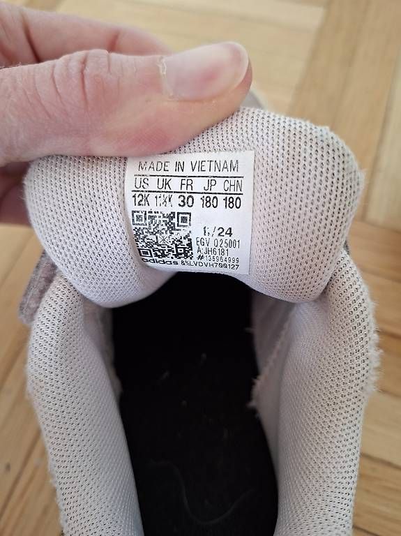 Scarpe per ragazze: Chaussure Adidas taille 30 – Usato da Onex venduto da morelan 1