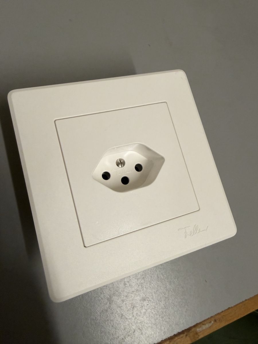 Feller Fiches d'alim.: Steckdose 1fach Feller neu  – Neuf (Voir description) à Zürich par papaplatte 1
