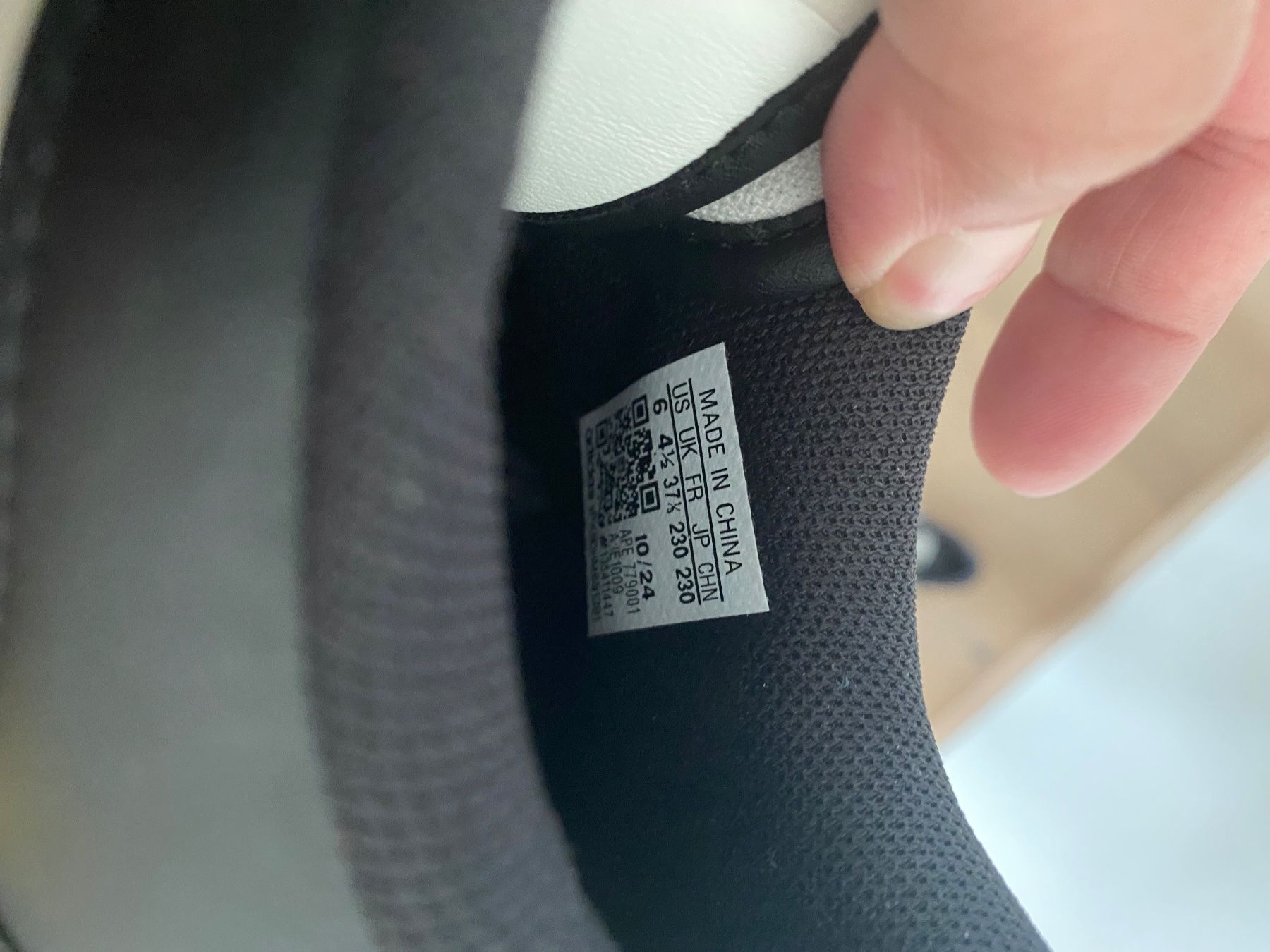 Adidas Scarpe da uomo: Adidas Sneaker neu 37 1/3 – Nuovo (secondo la descrizione) da Oberembrach venduto da Resali15 2