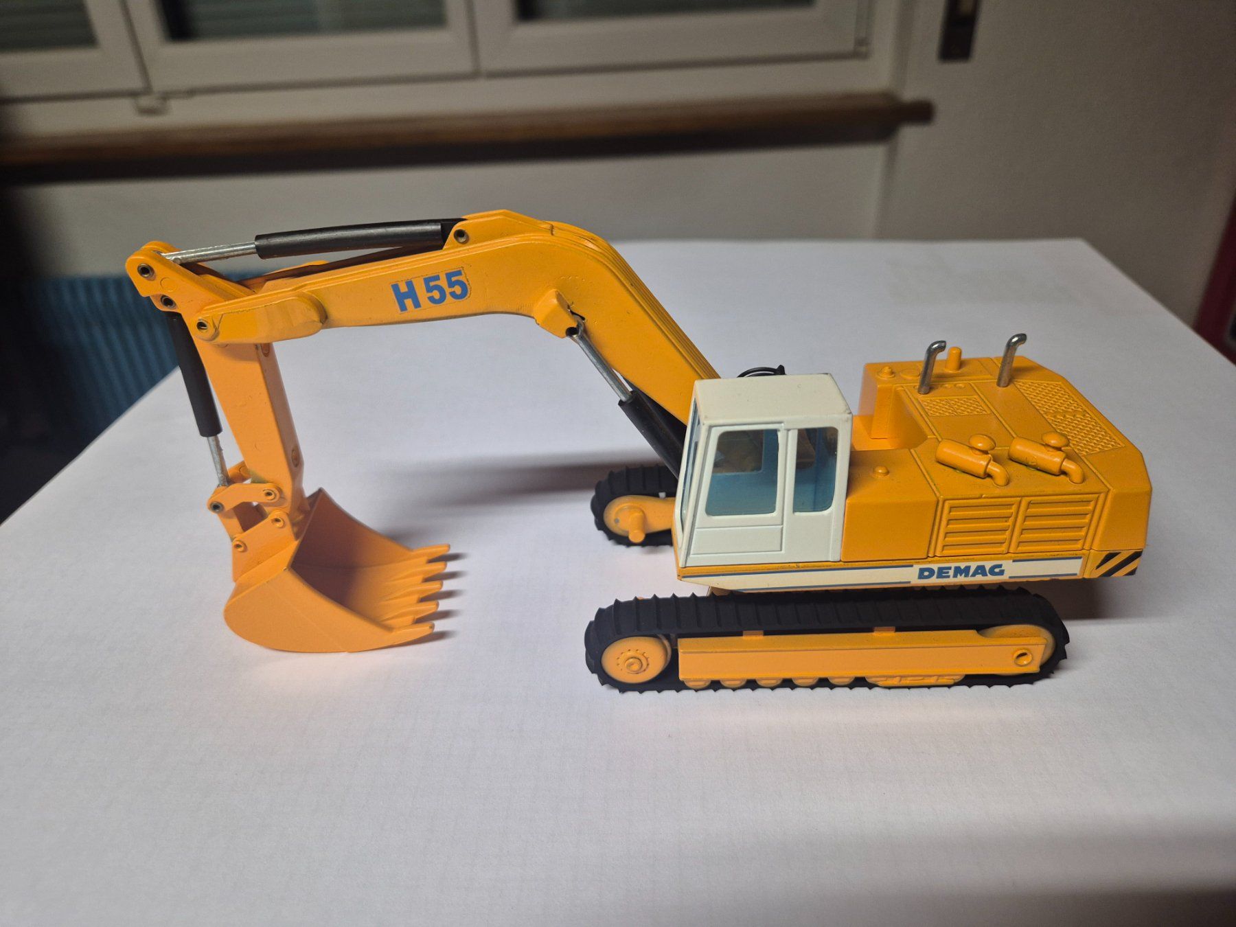 Demag Modellbausätze & Standmodelle: DEMAG H55 – Gebraucht aus Moutier von cat365 1