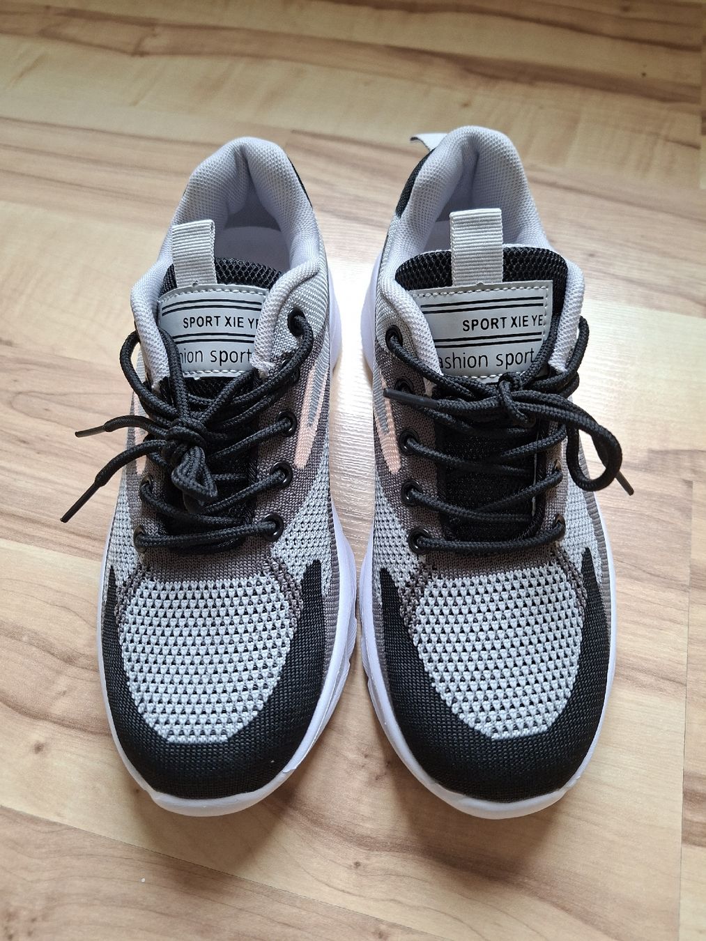 Scarpe da donna: Baskets  Taille 38 – Usato da Tramelan venduto da jomeg16 1