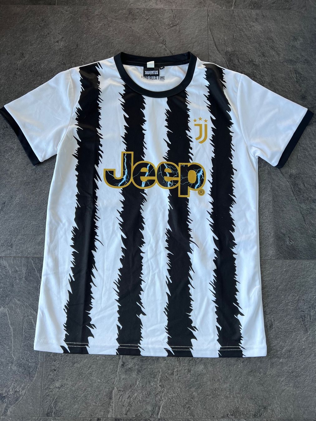 Trainer, Turnhosen & -trikots: Fußballtrikot, S – Gebraucht aus Walzenhausen von Cerna007 1