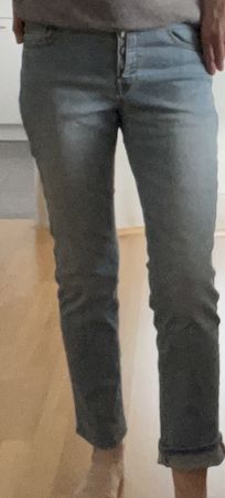 Coole Jeans im hellen washed Look - Grösse 28