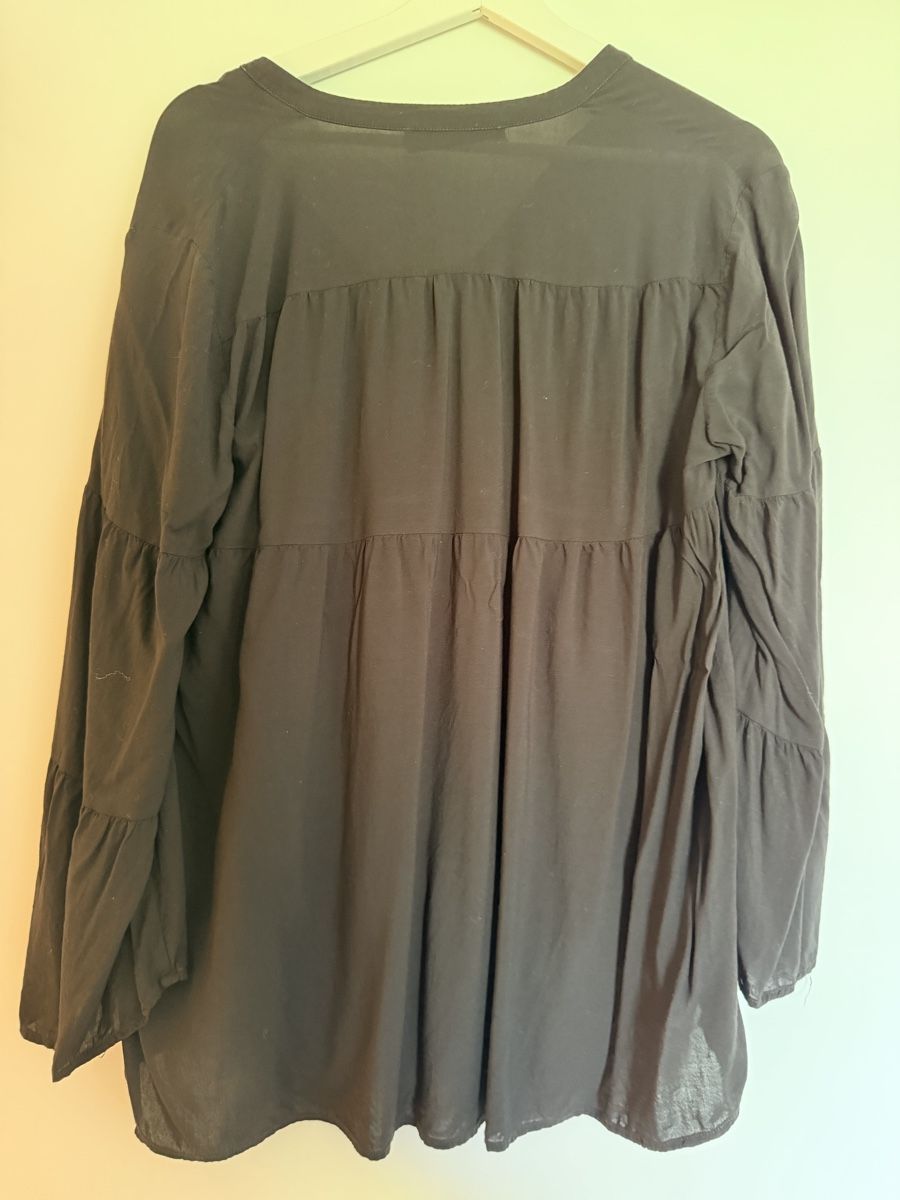 Hallhuber Blusen: Hallhuber Bluse, Grösse 40, schwarz – Gebraucht aus Appenzell von Bienz 1
