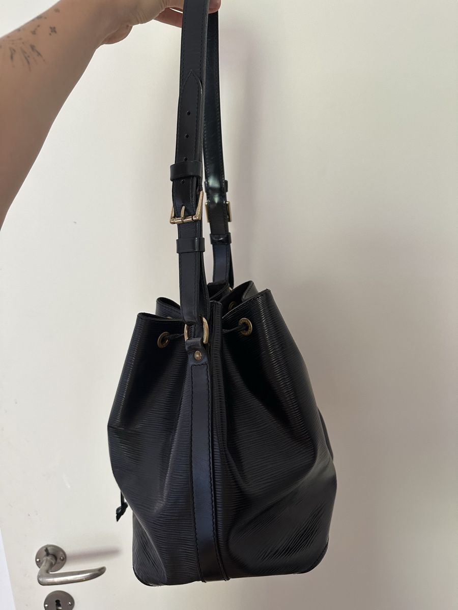 Louis Vuitton Borse da donna: Louis Vuitton Petit Sac Noé Epi – Usato da Zürich venduto da yacay 2