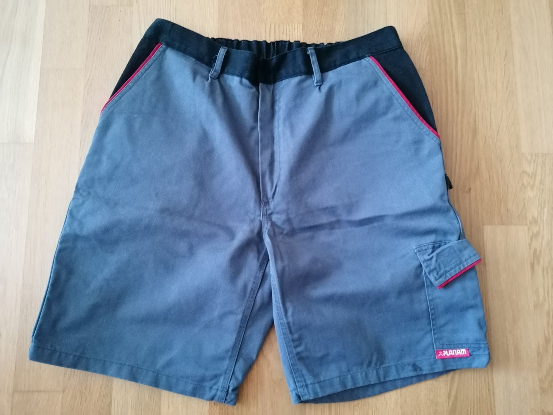 Pantalons: Planam Arbeitsshorts Gr. L Nr. 2 – D'occasion à Reiden par mja_2bsk