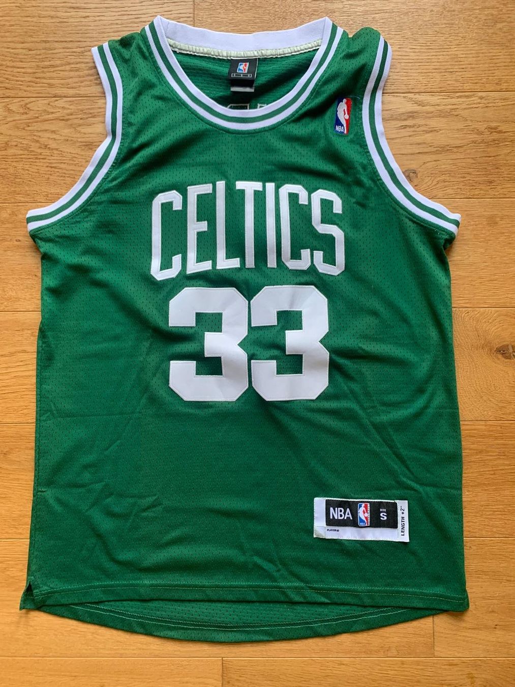 Nba Leibchen & Hosen: NBA Basketball Jersey Larry Bird – Gebraucht aus Grossdietwil von fab_8bdy