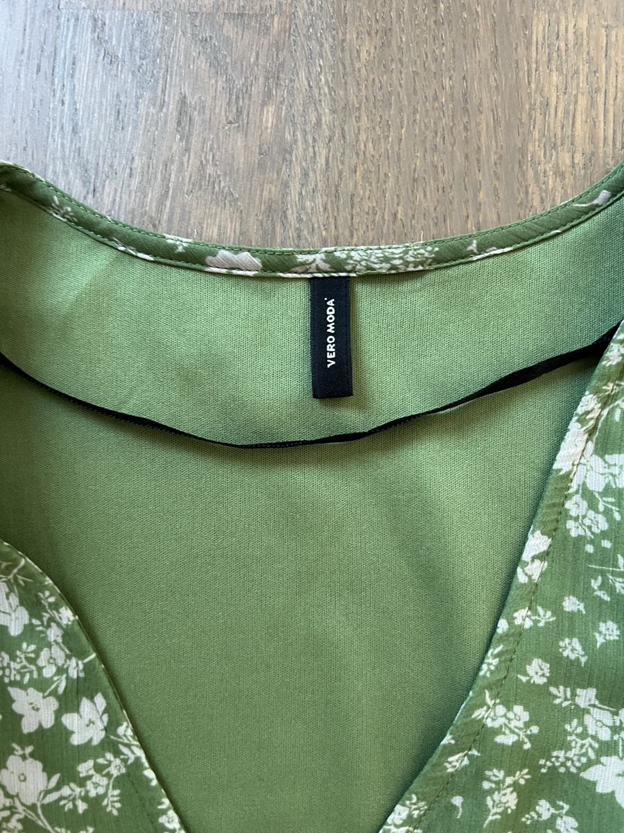 Vero Moda Vestiti: Vero Moda Kleid – Nuovo (secondo la descrizione) da Kriens venduto da Krienserin_T 4