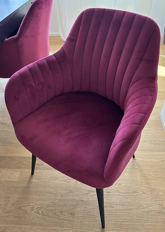 Stühle: 6 Samtstühle Bordeauxrot/Himbeerrot – Gebraucht aus Luzern von fbi_c6rs