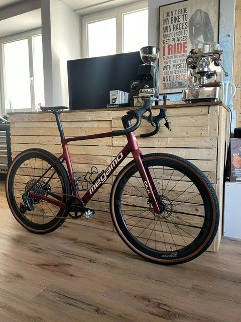 Velos: Megamo Silk 01 AXS 2025 L – Gebraucht aus Lenzburg von BalconyBikes 1