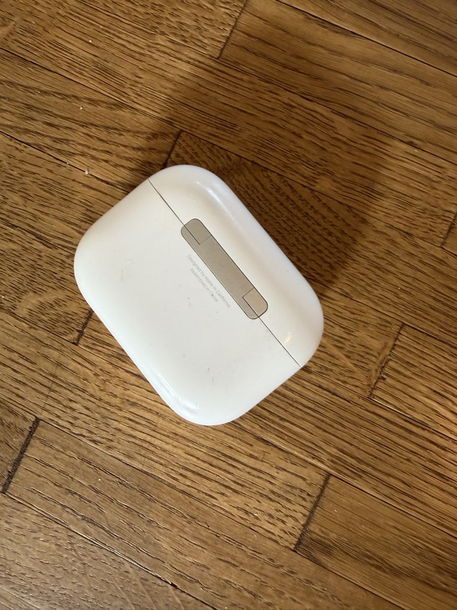 Apple Kopfhörer: Apple AirPods Pro 2. Generation USB-C Top Zustand – Gebraucht aus Herrenschwanden von Stephanie_swiss 3
