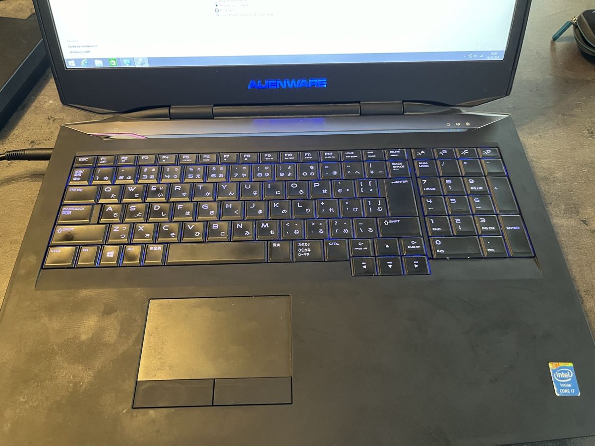 Alienware Portables: Alienware pc portable et sacoche  – D'occasion à Collombey par  1