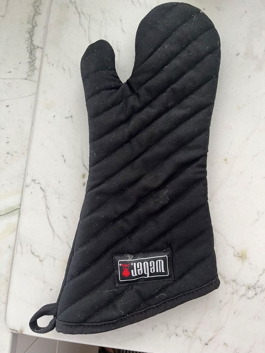 Handschuhe & Handstulpen: Weber Grillhandschuh schwarz gebraucht – Gebraucht aus Zürich von nowaistplease