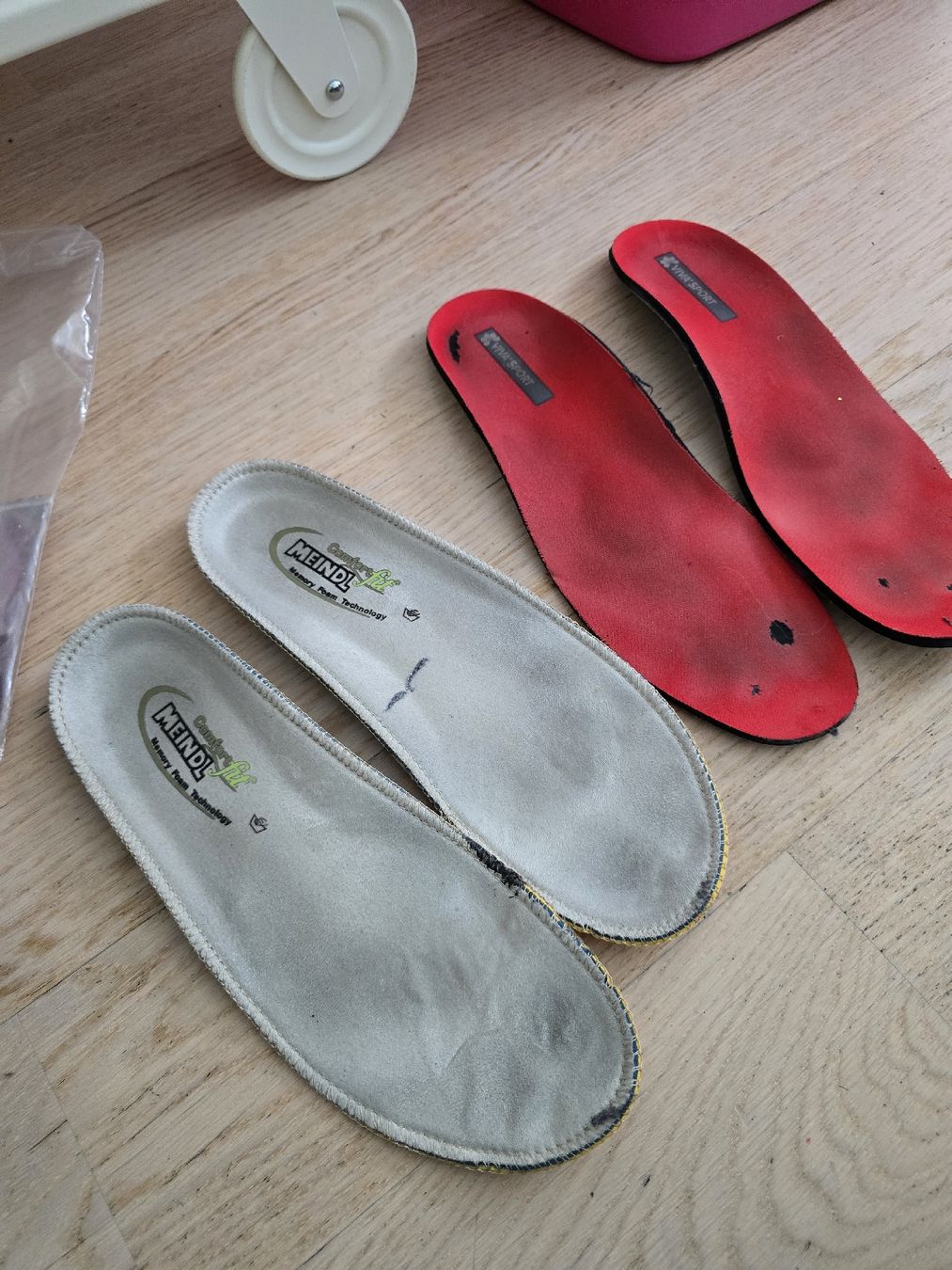 Scarpe da uomo: Restposten Sohlen / Einlegesohlen Grösse 43-44 – Usato da Rickenbach b. Wil venduto da VeryLovelyThings 5