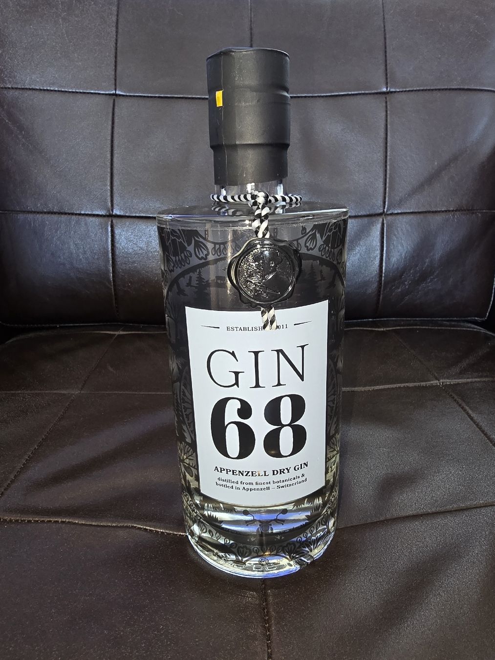 Bevande alcoliche: Gin68 by Gin27 - seltene Sonderedition. 0.7 L. Sammlerstück – Nuovo e nell'imballaggio originale da Bronschhofen venduto da dvnb
