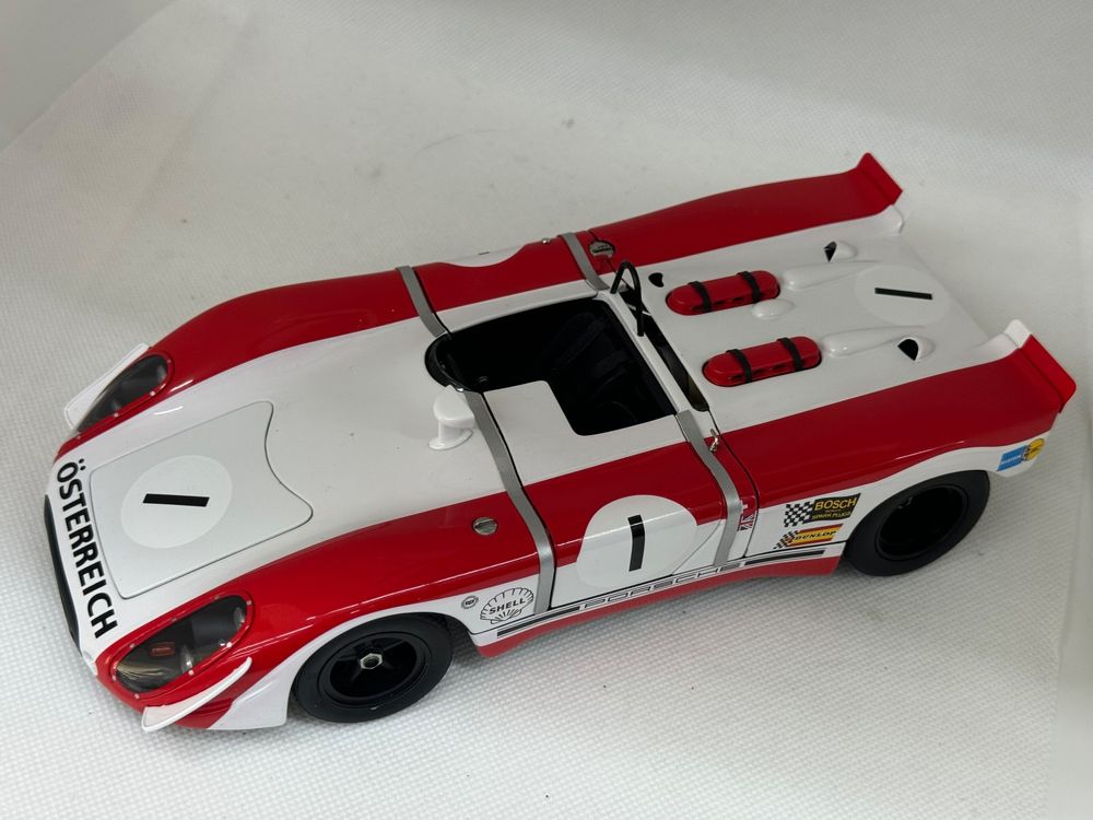 FIGURINE 1/18 JO SIFFERT DRIVING 917 VROOM NOT PEINT FOR AUTOART NOREV