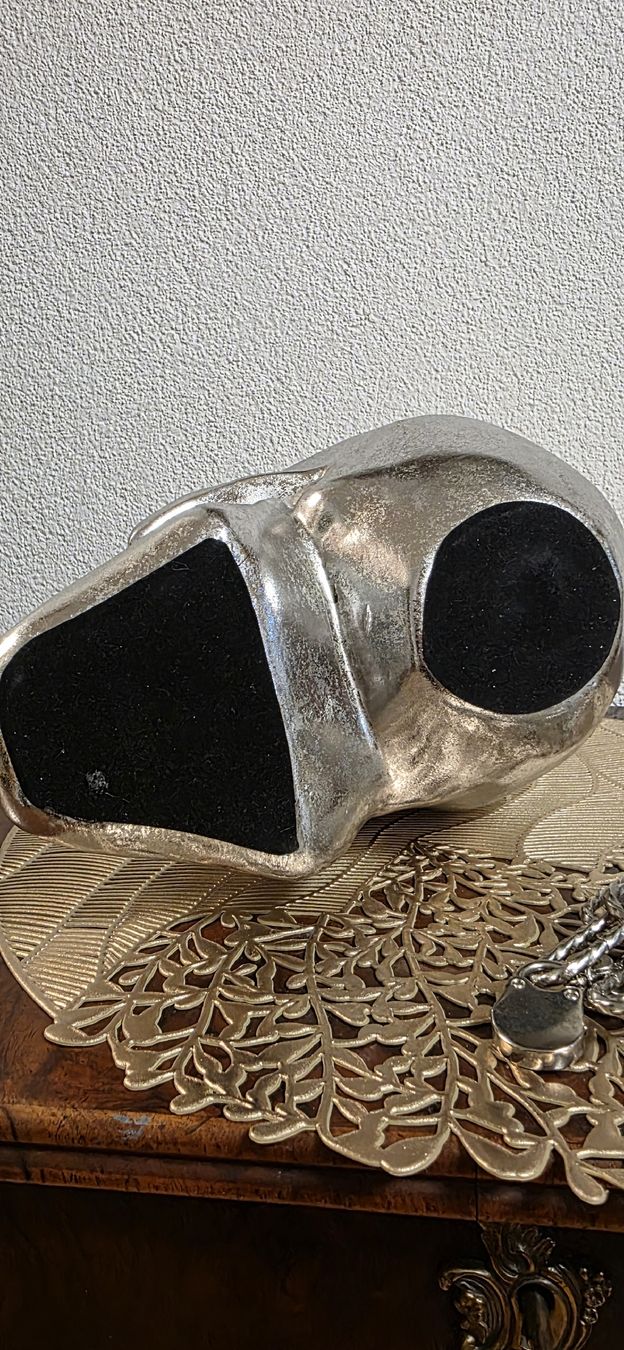 Tutte le decorazioni: Totenkopf, Grosser Deko Schädel – Usato da Kaufdorf venduto da Nati-Nati 5