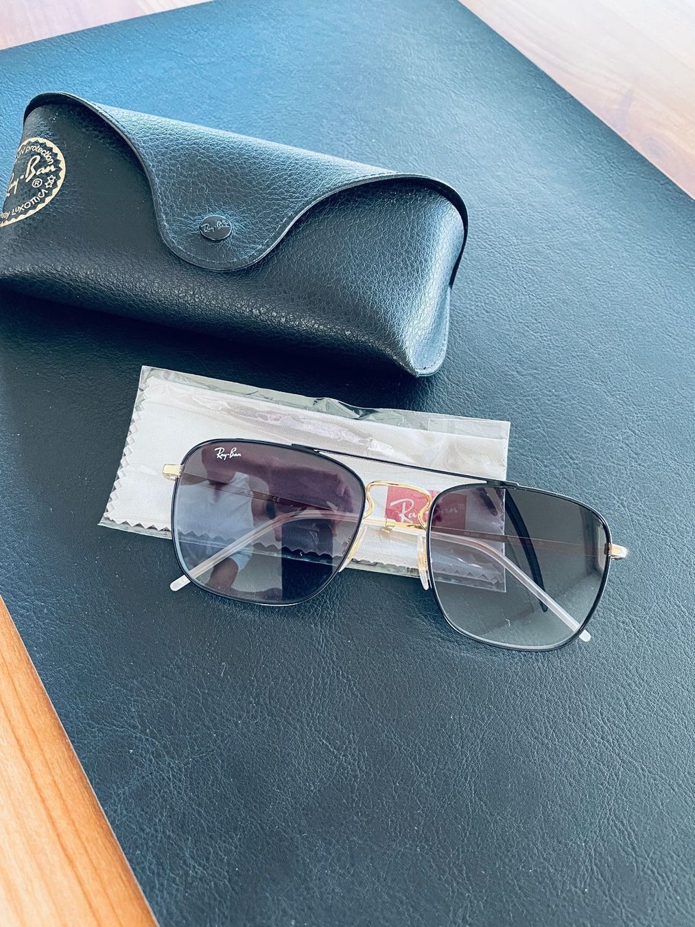 Ray-Ban Occhiali & Lenti: Ray-Ban Sonnenbrille – Nuovo (secondo la descrizione) da Bern venduto da miguel.llopez