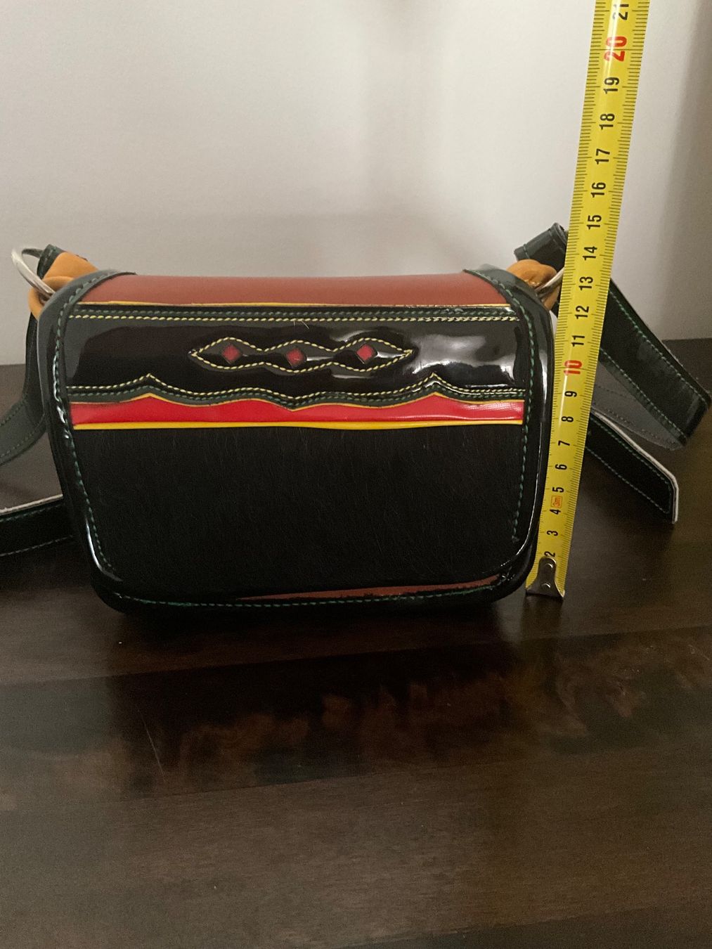 Vera Pelle Borse: Ledertasche in einem speziellen Design – Nuovo e nell'imballaggio originale da Bern venduto da Javero 3