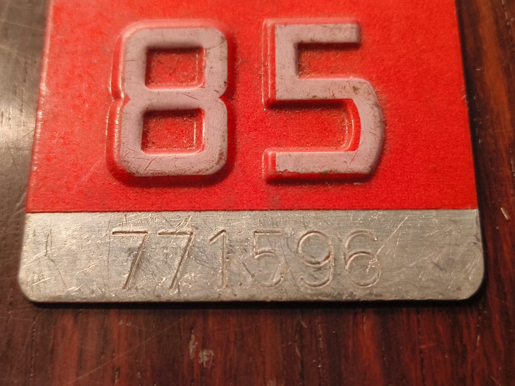 Insegne: Velonummer BE 85 Rot – Usato da stettlen venduto da VintageBern_ch 1