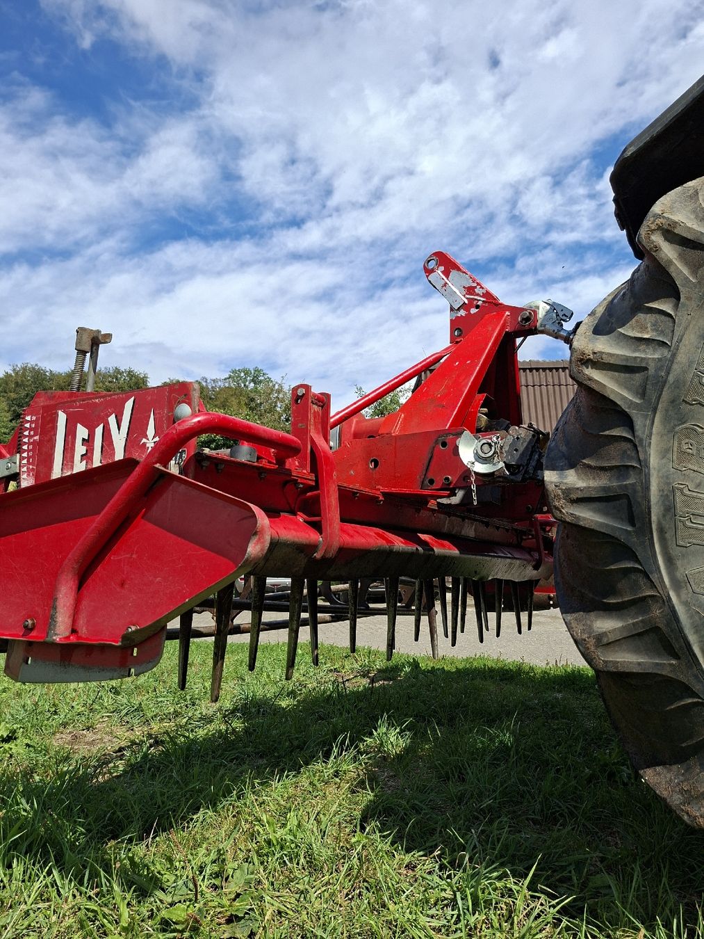 Lely Tutte le macchine: Lely Kreiselegge 2.5m – Difettoso da Unterlunkhofen venduto da man_rn2g 2