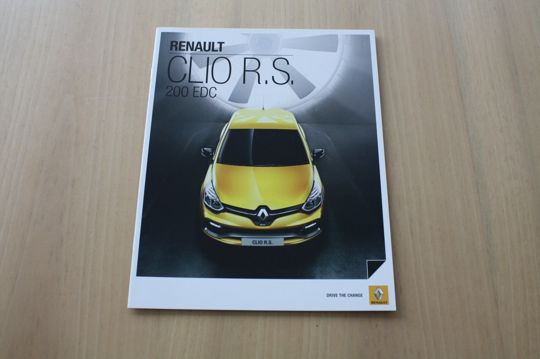 Renault Documenti: Renault Clio R.S. 200 EDC Prospekt 2/2014 – Usato da Wikon venduto da erwin400