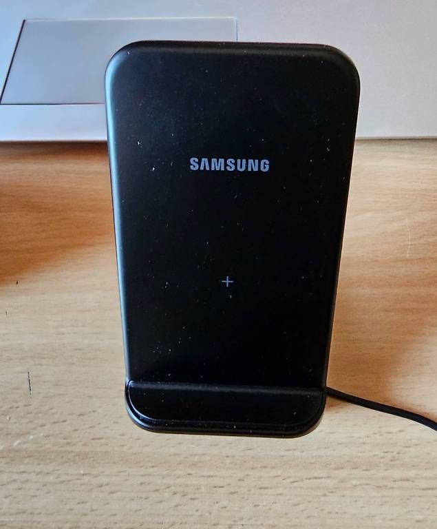 Caricabatterie: Samsung Wireless 9W fast – Usato da Sion venduto da ClintBoss1380 1