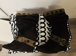 Bottes hautes en daim marron avec ornements, taille 38