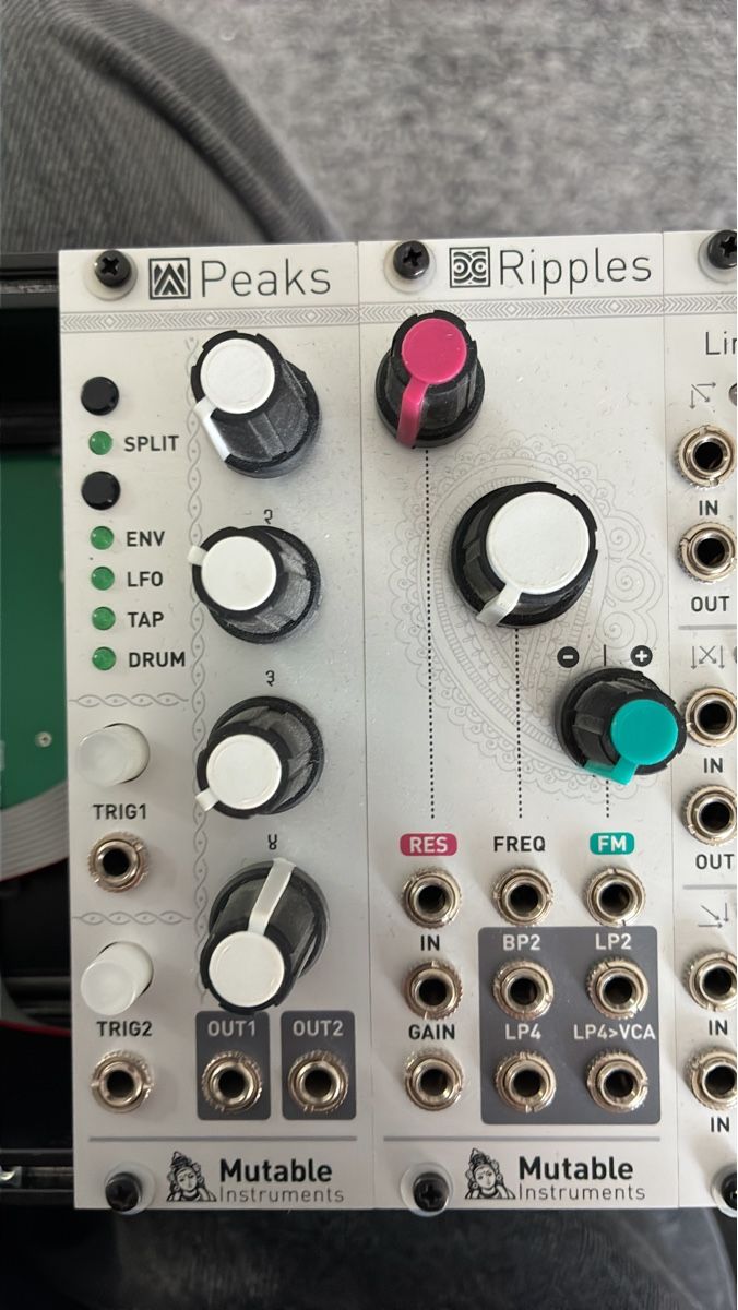 Musikinstrumente: Mutable Instruments Peaks et Ripples etat correct – Neu und originalverpackt aus Assens von ZenSun