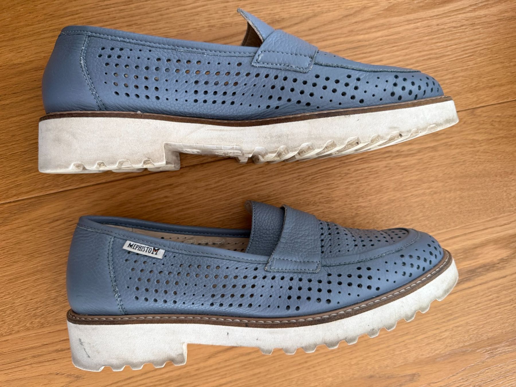 Mephisto Damenschuhe: Chaussures Mephisto – Gebraucht aus Founex von MaevaMatahi 1