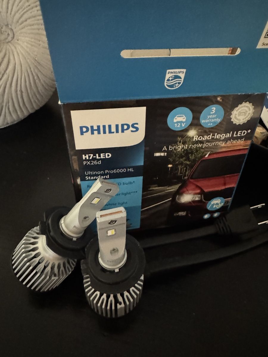 Fari: Philips H7-LED Ultinon Pro6000 HL Standard 2er Pack – Usato da Zürich venduto da Rafricpin 1