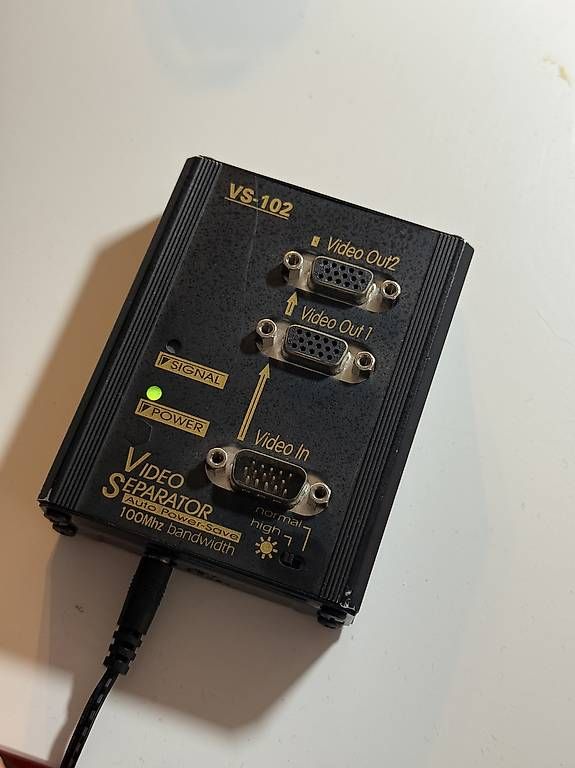 Unità & Adattatore: Video VGA Separator VS-102 inkl. Netzteil – Usato da Muri AG venduto da Ludrigen