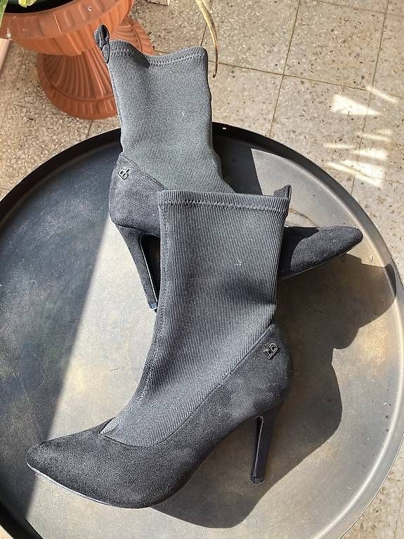 Chaussures femmes: Stivaletti 36 , Rocco Barocco – D'occasion à Lugano par bef_6qcn 1