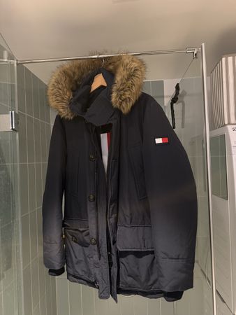 Tommy Hilfiger Winter Jacke mit (Fake)Pelzkragen, Gr. S