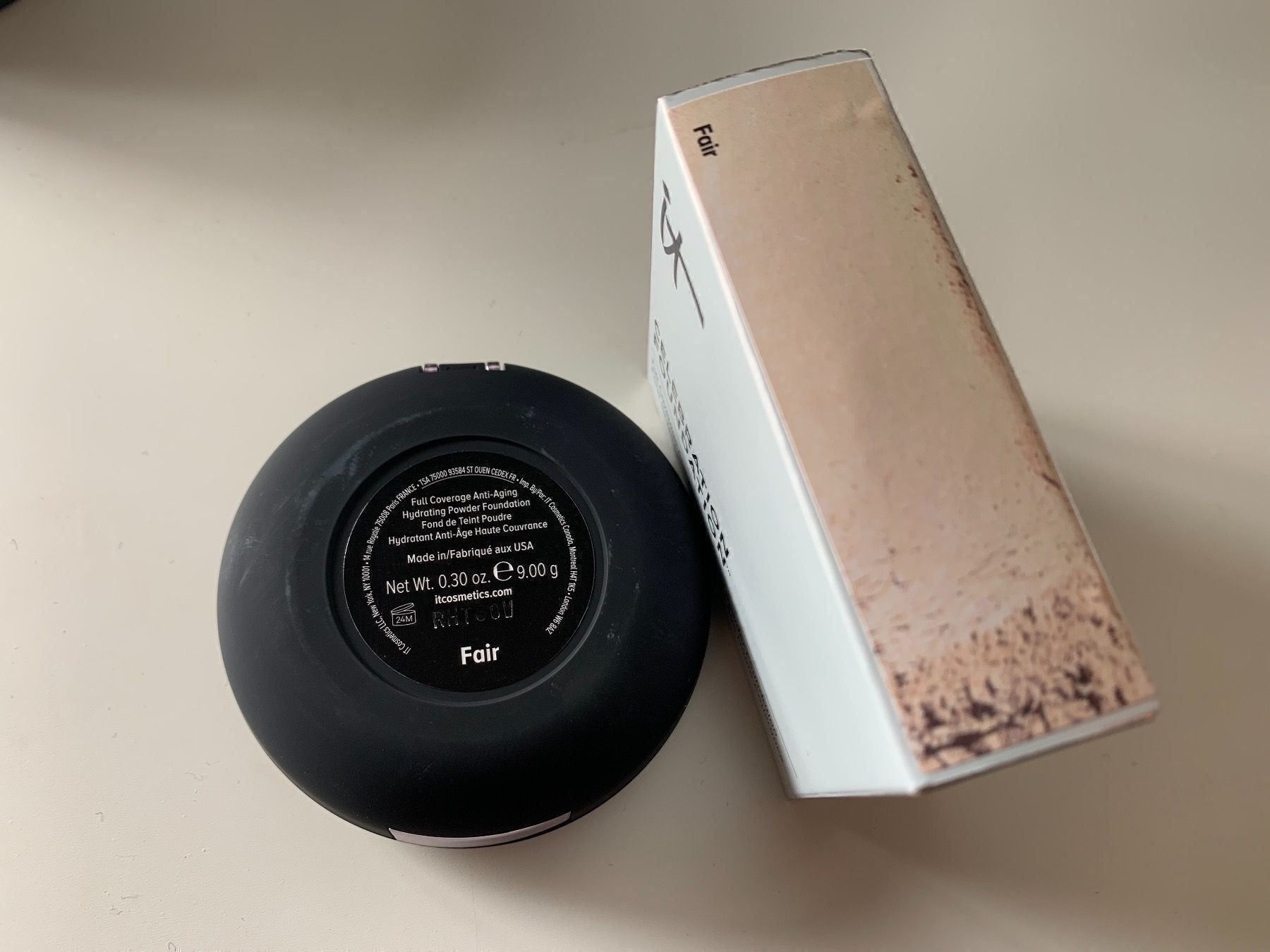 Sephora Make-up: IT COSMETICS CelebrationFoundation Fair,Neu,Ladenpreis 36$ – Nuovo e nell'imballaggio originale da Zürich venduto da deruja 2