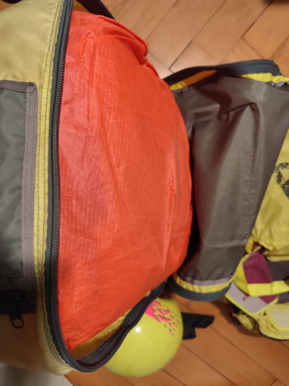 Flug- & Drachensport: Paratech Equipment – Defekt aus Zürich von Archea18 4
