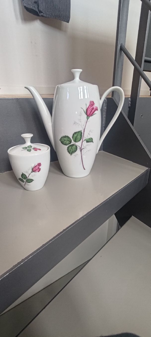 Winterling Set di piatti: schöne Kaffekanne mit Zuckerdose – Usato da Elsau venduto da ama_ph5x